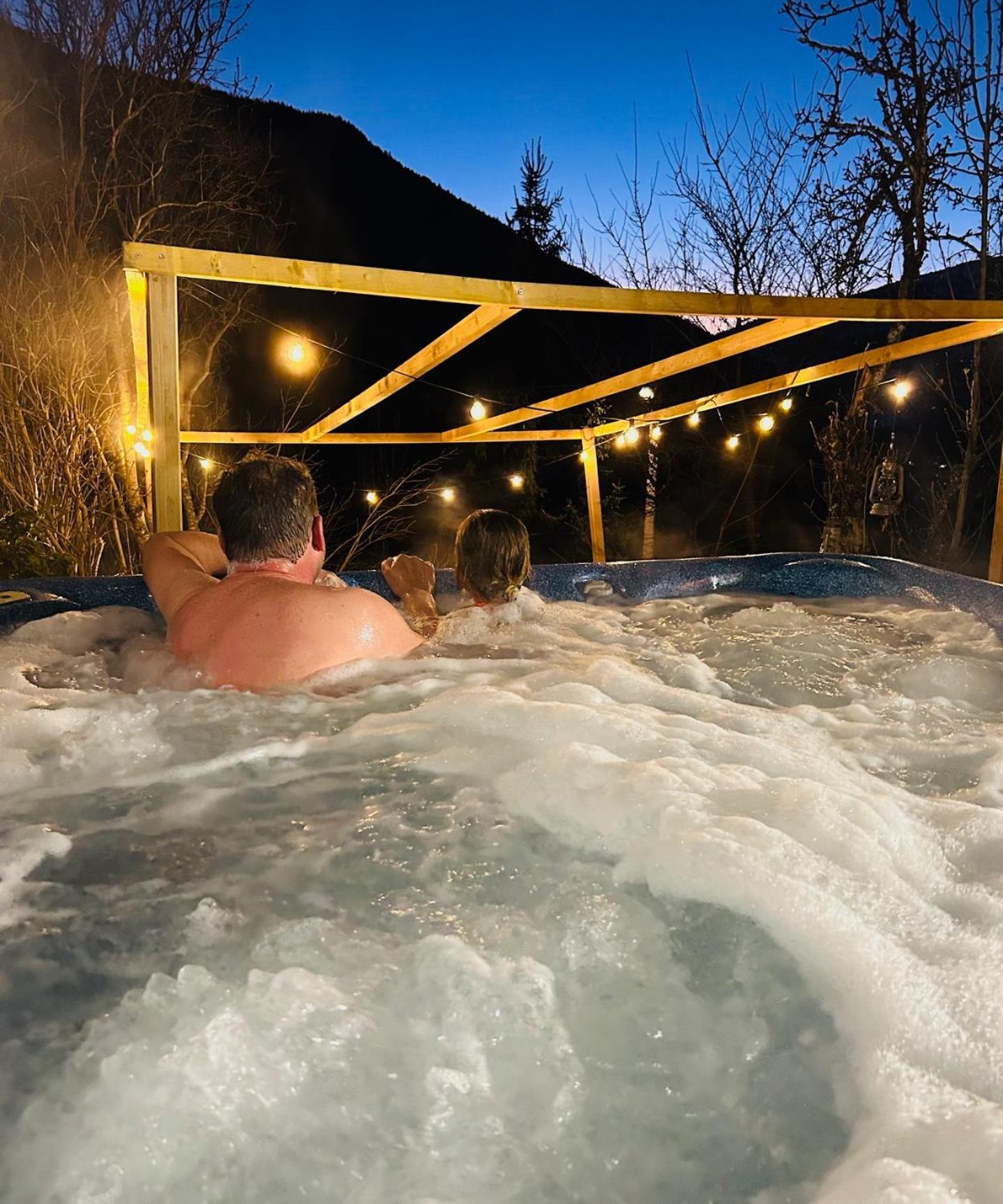 La Ferme D'Angele Bed & Breakfast Bourg-Saint-Maurice Bagian luar foto